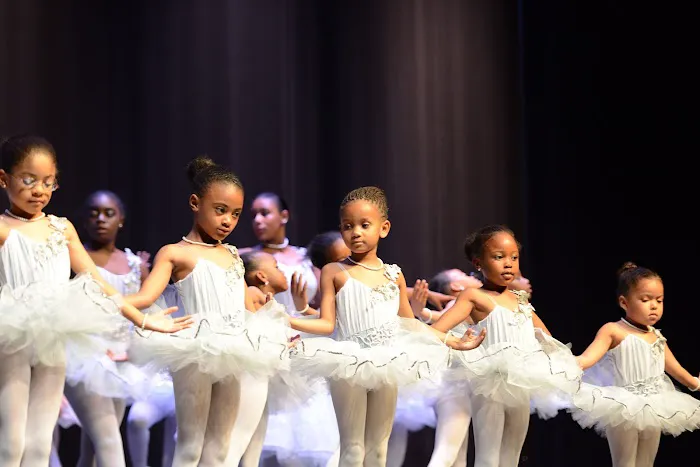 diPA Center - Dance Studio Picture 8