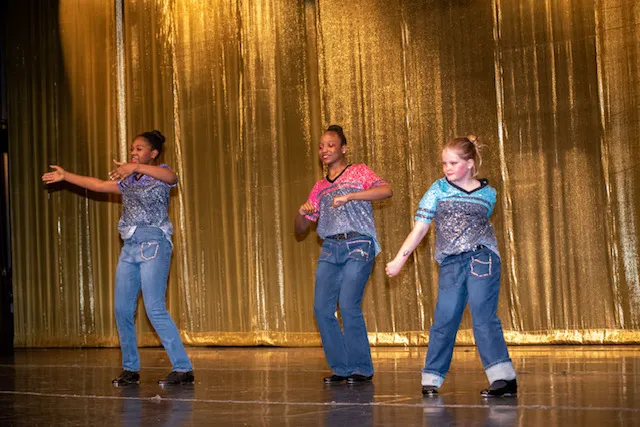Chasse Dance Company Picture 2
