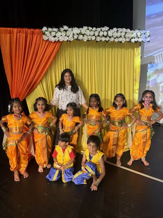 Nikita's Bollywood DANCE Academy Picture 9