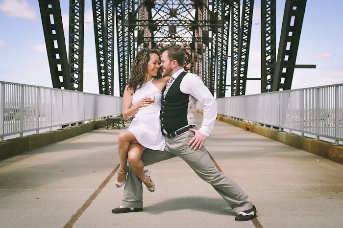 Bourbon Tango Picture 3