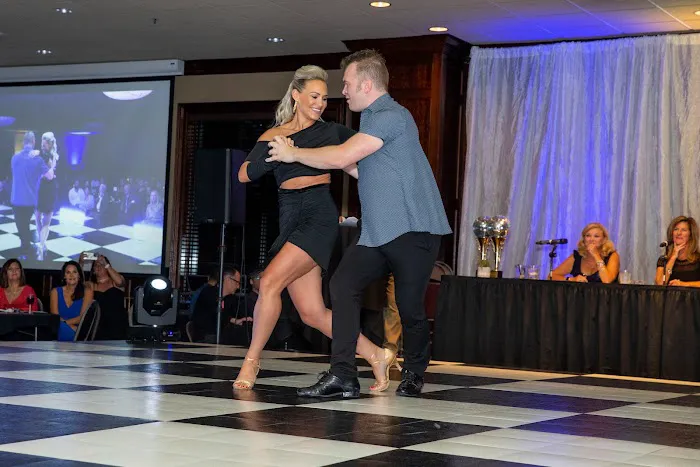 Bourbon Tango Picture 7
