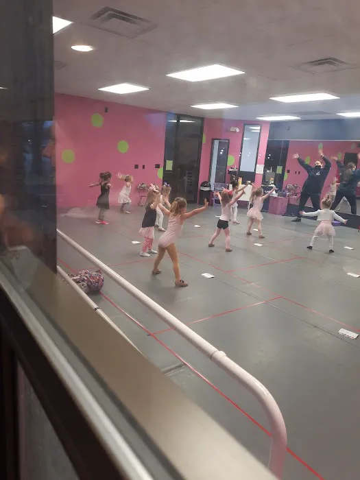 Rainbow Dance Academy Picture 1