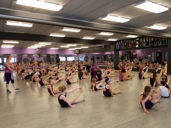 Rainbow Dance Academy Picture 2