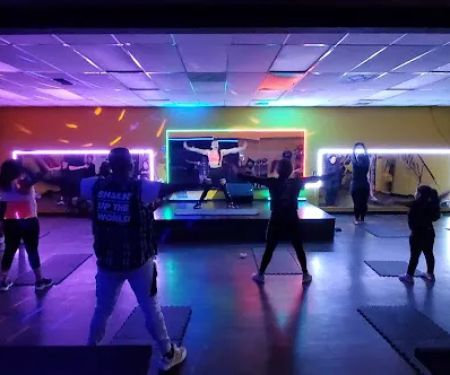 Kaliente Dance Studio