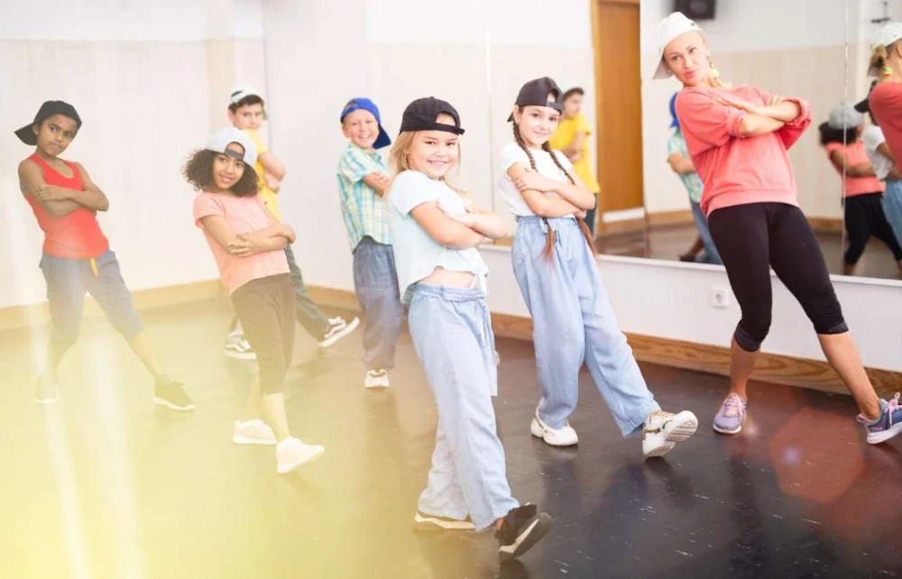 How a Dance School in Instagram Builds Community and Success
