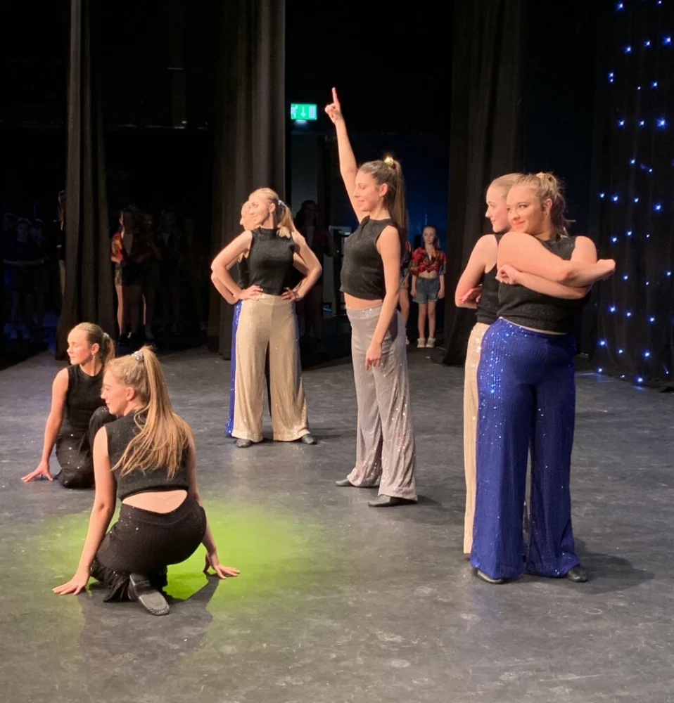 Can Students Slow Dance at Dysart Schools? A Guide to Policies and Respectful Expression
