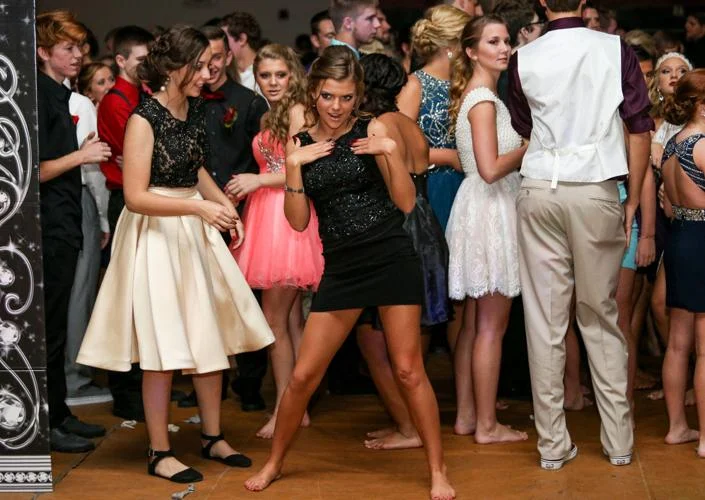 What Is Homecoming Dance in High School? Everything Students Should Know