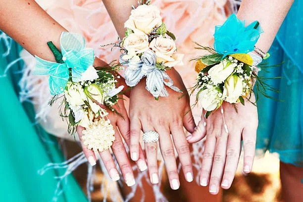 Are Corsages Still a Thing at High School Dances? Here's the Truth