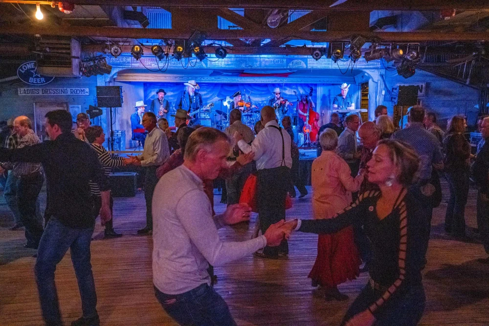Dance Hall | Find the Best Ballrooms, Clubs & Social Dance Venues Near You