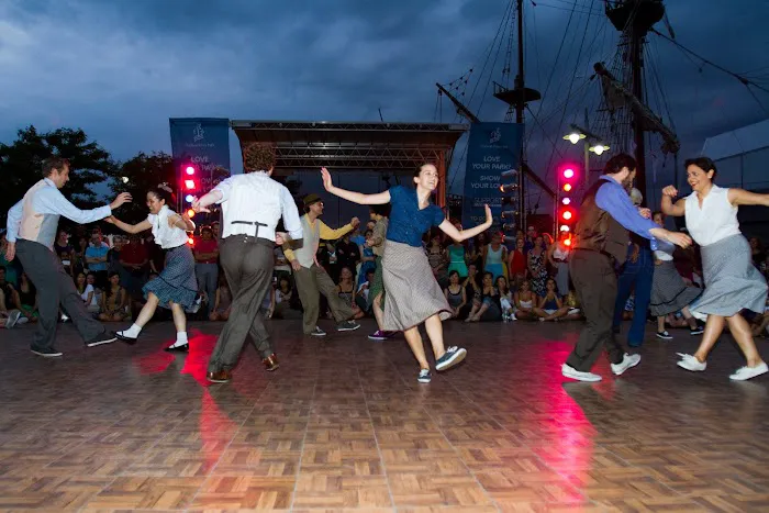 Dance Manhattan Picture 9