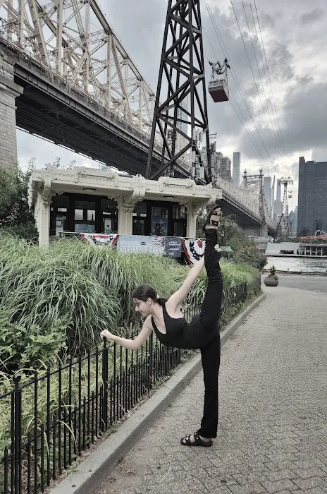 Joffrey Ballet School Picture 8