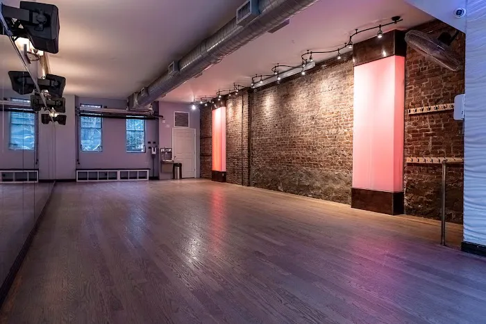 Salsa Salsa Dance Studio Picture 8