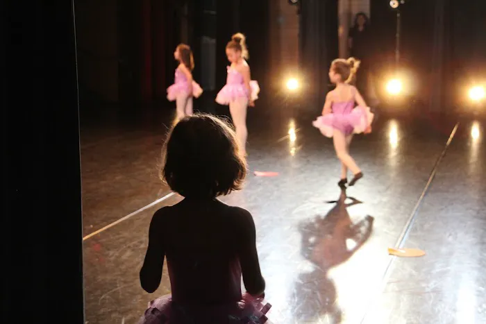Dancewave Picture 8