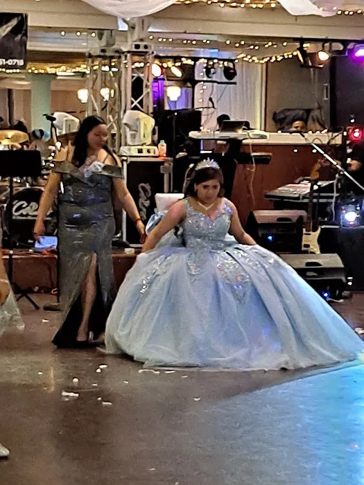 Aztecas Ballroom Picture 1