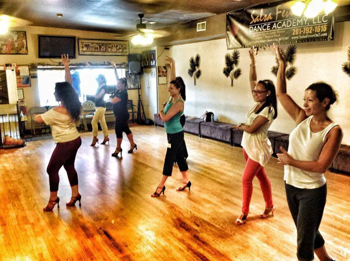 Salsa Fever On 2 Dance Academy Picture 6