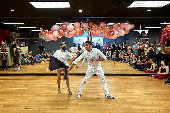 Salsa Sabrosa Picture 10