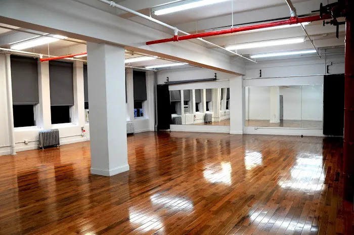 Adelante Studios Picture 3