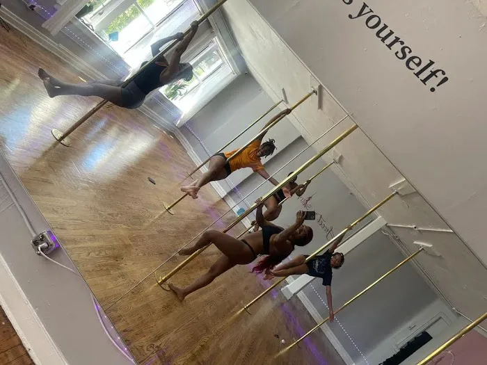 Sweet N Sultry Studio - Pole Dancing Picture 3