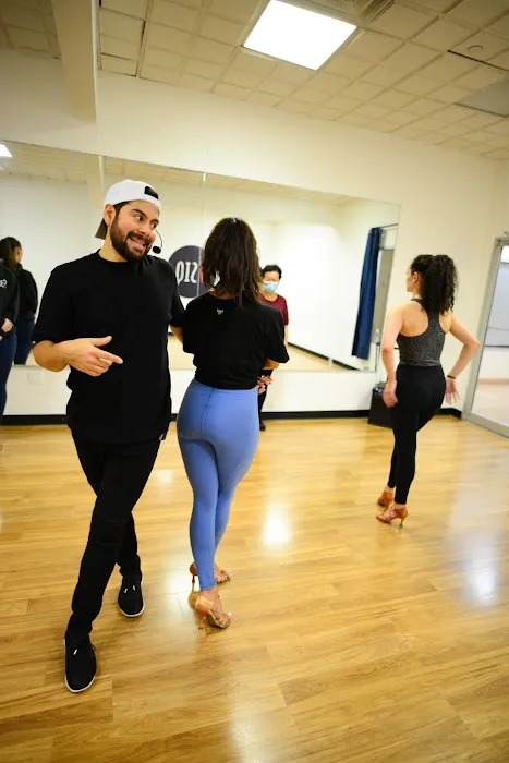 Salsa in Queens Picture 2