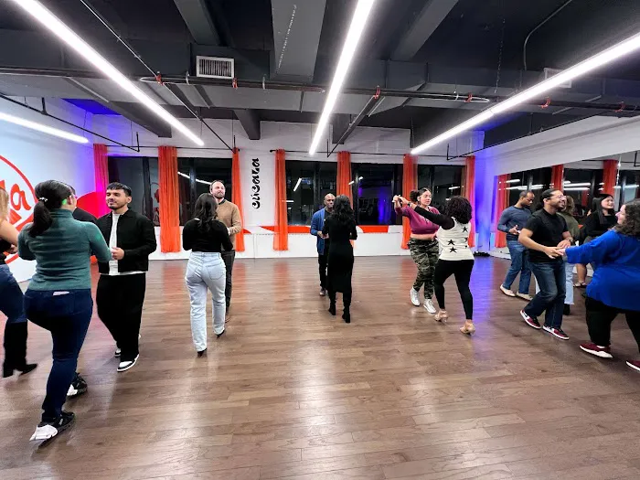 Cucala Dance Company - LICSB - LIC Salsa Classes Picture 2