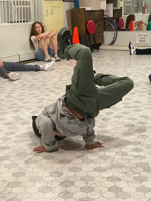 360flow dance studio Picture 2