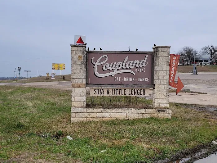 Coupland Dancehall Picture 3