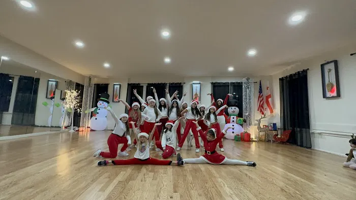 Brooklyn Hipsters Dance Studio Picture 1