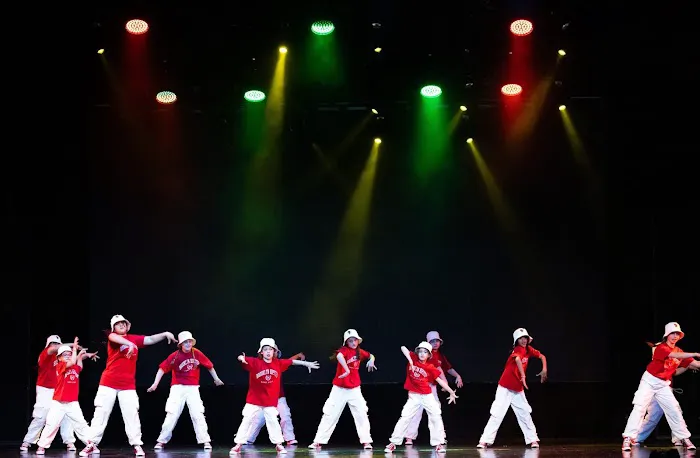 Brooklyn Hipsters Dance Studio Picture 9