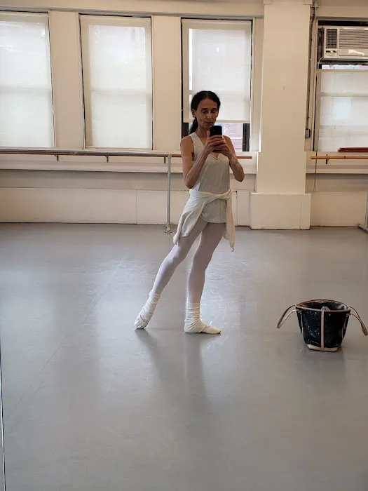 Ballet Academy East Picture 4