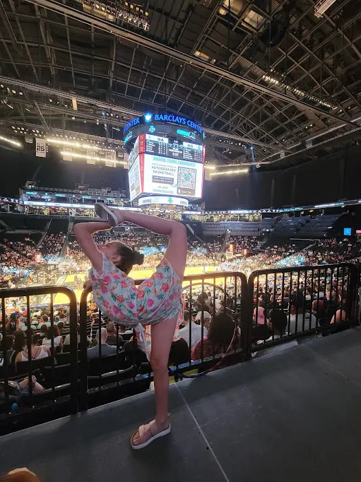 Forest Hills Rhythmic Gymnastics Dance Picture 7