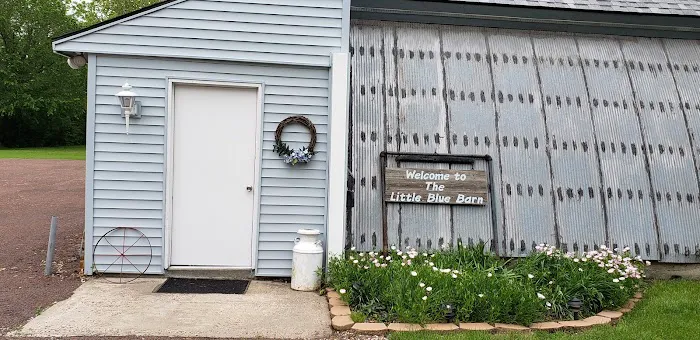 The Little Blue Barn Picture 3