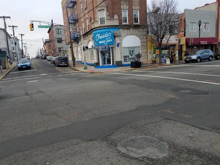 Oneida's Dance Studio Picture 3