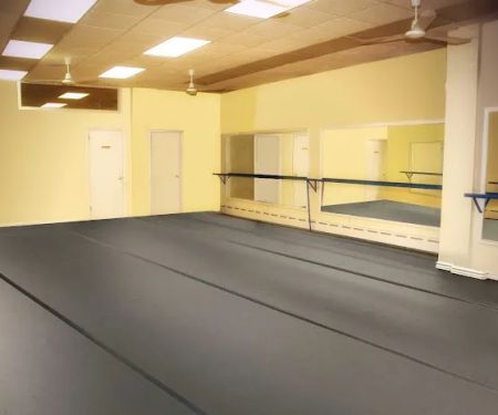 Oneida's Dance Studio