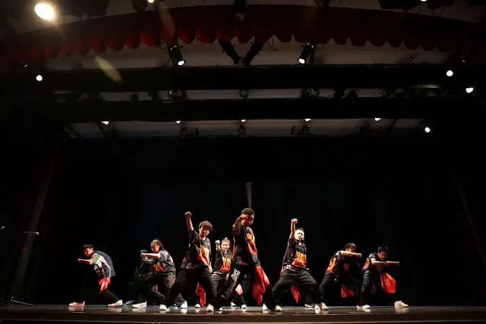 HALO DANCE CREW Picture 8