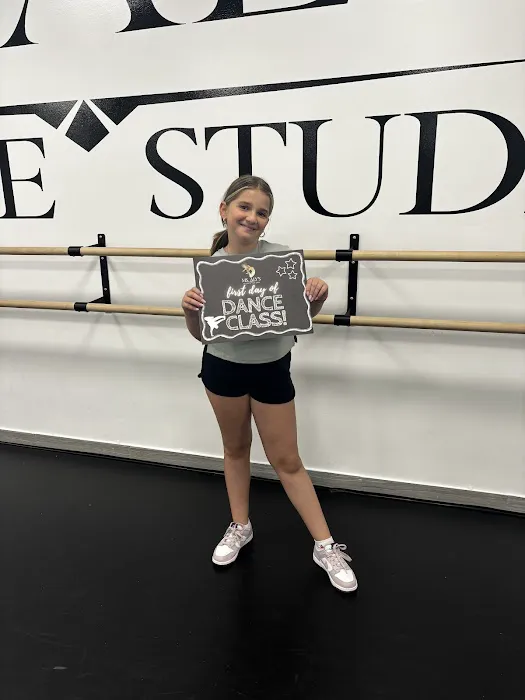 Ms. Aly's Dance Studio Picture 3