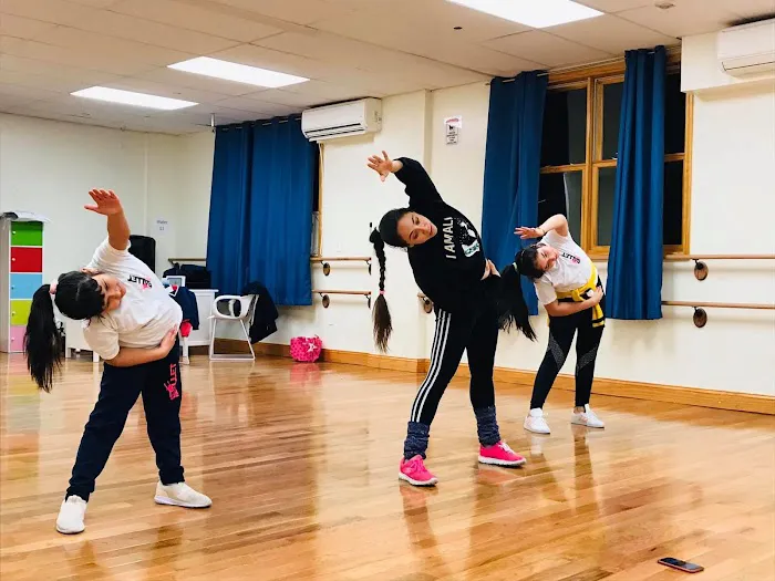 Ballet Factory Picture 3