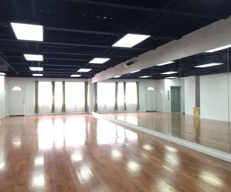 Jenny Dance Studio/ 舞蹈学校