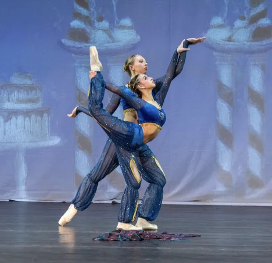 Edgewater Performing Arts Picture 10
