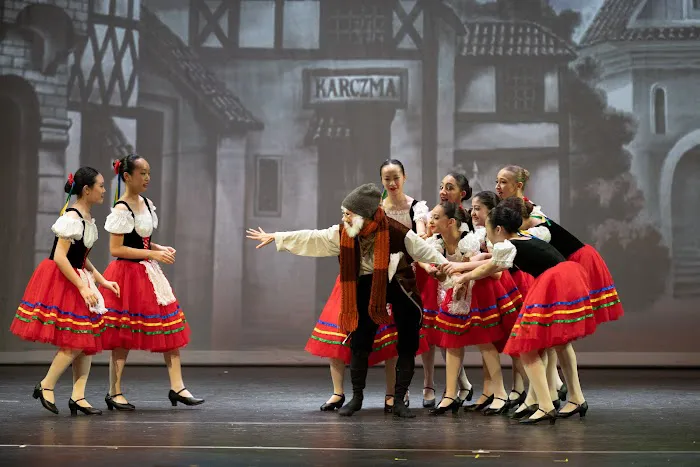 Edgewater Performing Arts Picture 2