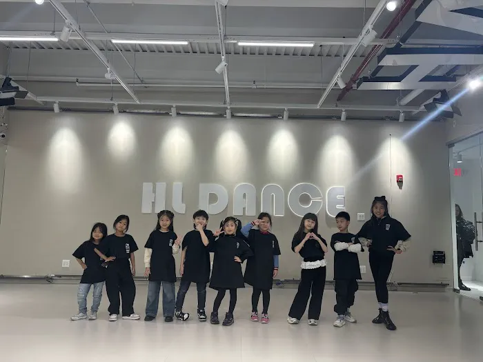 HL Dance & Performing Arts Studio Picture 9