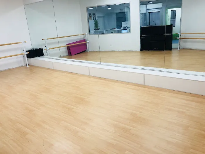 Star Ray Dance Studio Picture 6