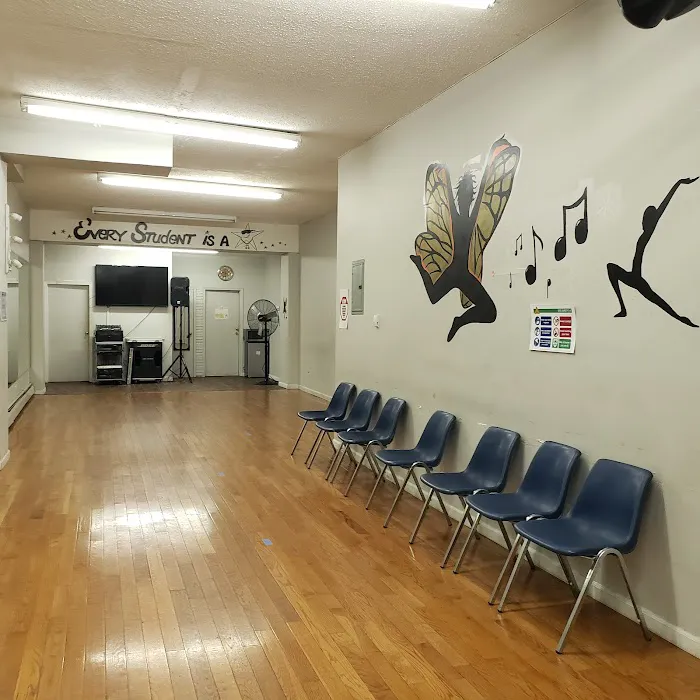 Jenn's Studio I Picture 3