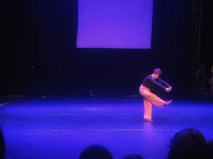 MOVE. MAKE. BLOOM. Picture 5