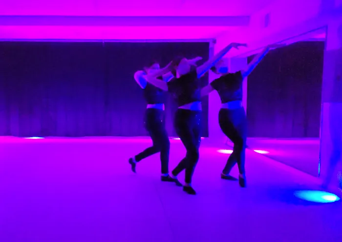 MOVE. MAKE. BLOOM. Picture 10
