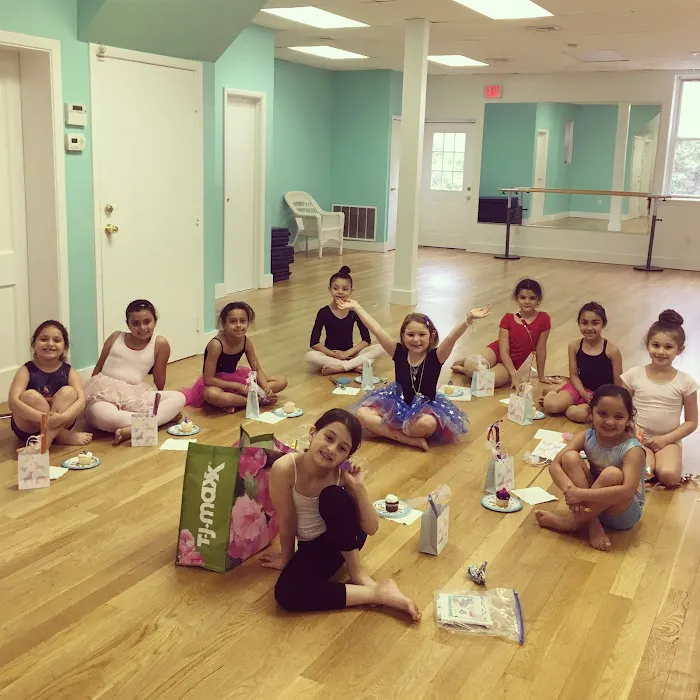 Danielle Peyton Dance Company Picture 2