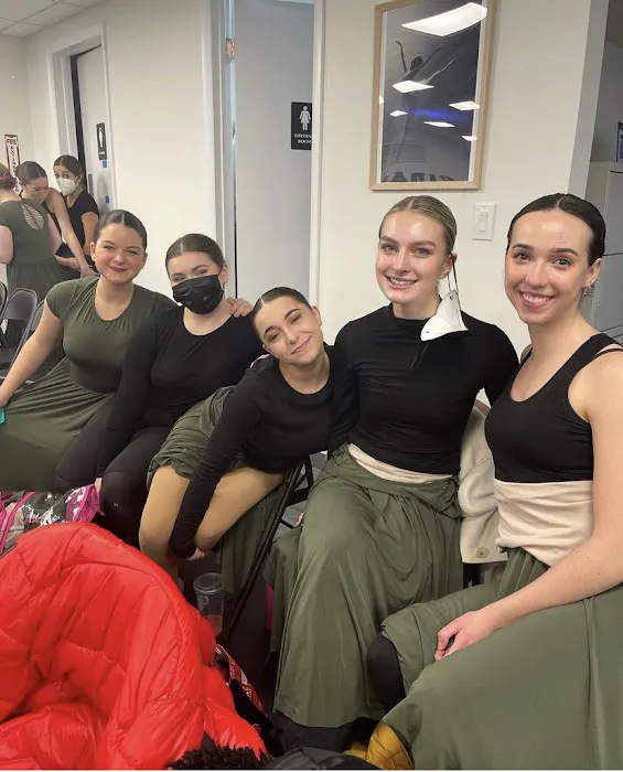 i KADA Dance Center Picture 4