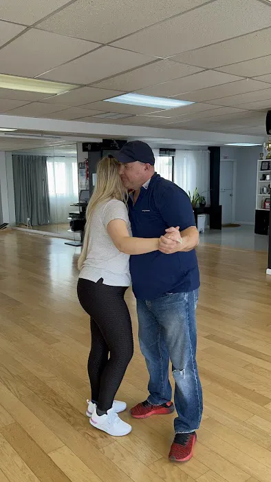 Fred Astaire Dance Studios - Staten Island Central Picture 5