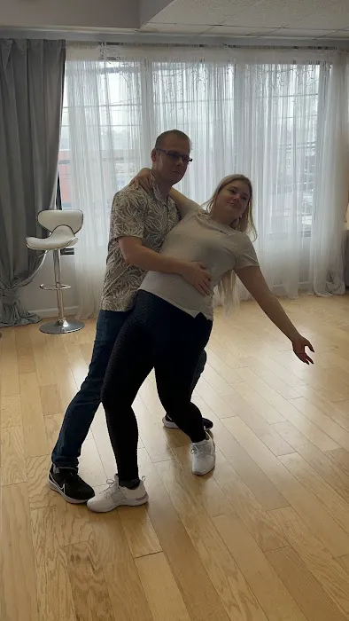 Fred Astaire Dance Studios - Staten Island Central Picture 3