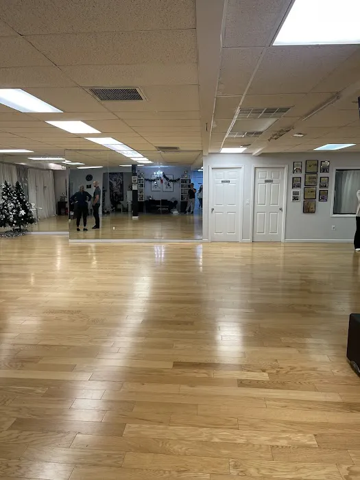 Fred Astaire Dance Studios - Staten Island Central Picture 10