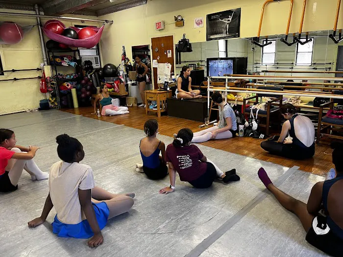 Loose Lee Break Dance Academy Picture 4